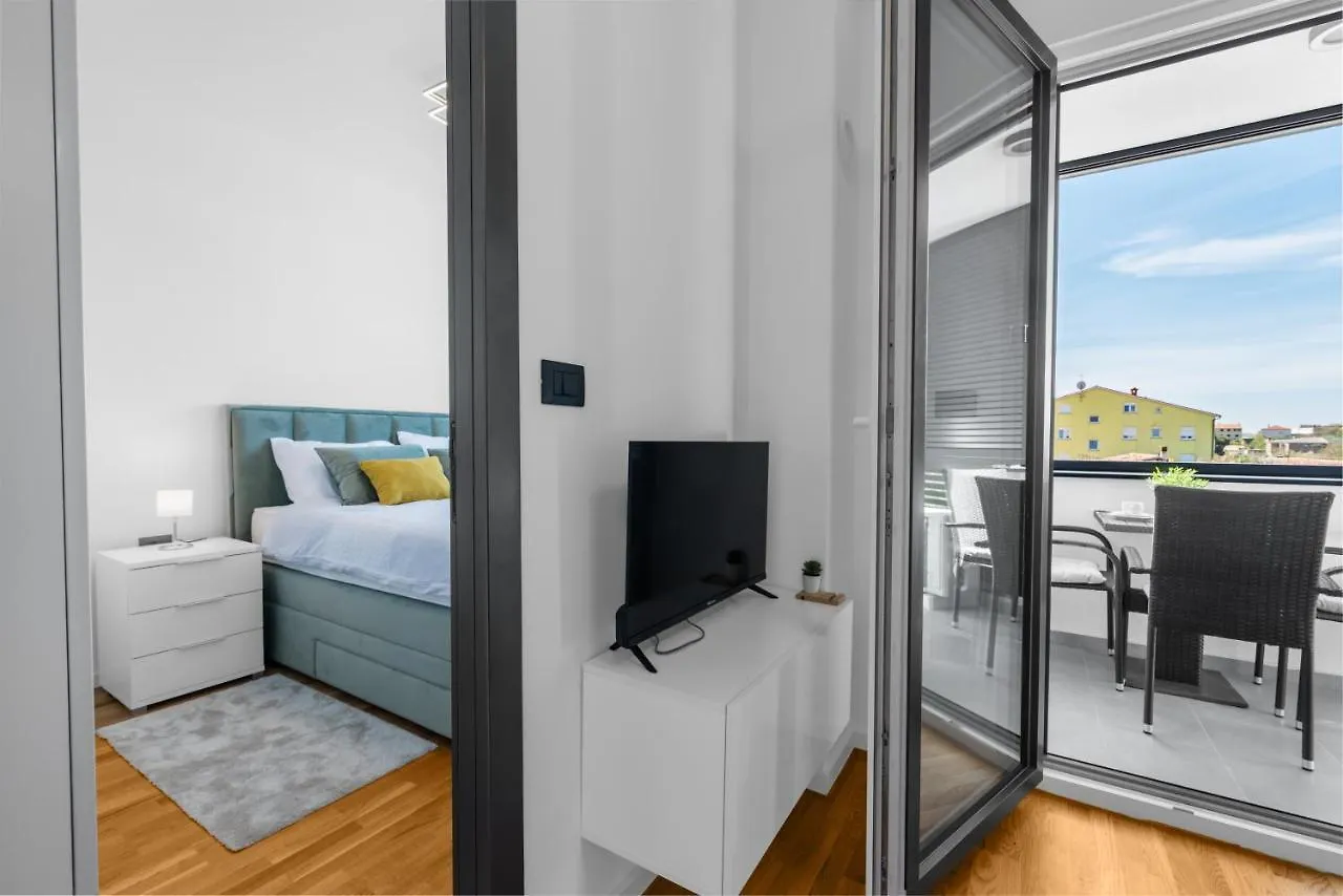 Apartman Anni Pula 0*,  Croatia