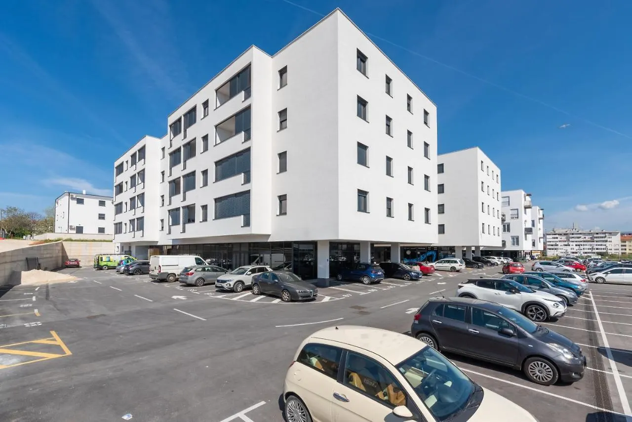 Apartman Anni Pula 0*,  Croatia